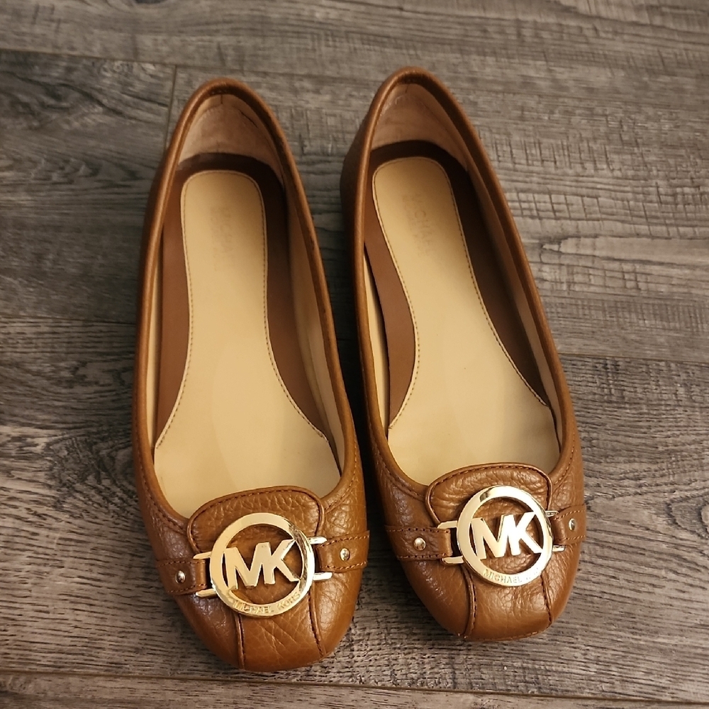 Michael Kors Brown Fulton‎ Flats- Leather Size 6.5 - Picture 2 of 9